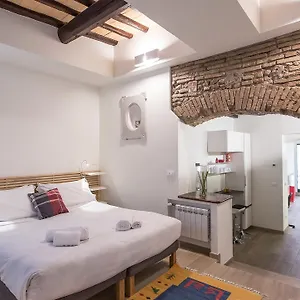 Appartement In Trastevere White, Rome