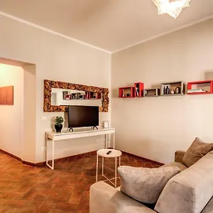 Apartment Via Del Monte Della Farina, Rom