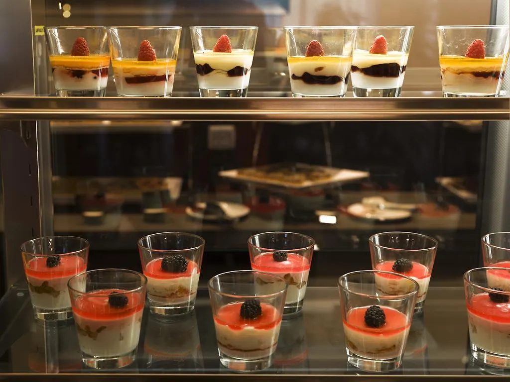 A.Roma Lifestyle Hotel