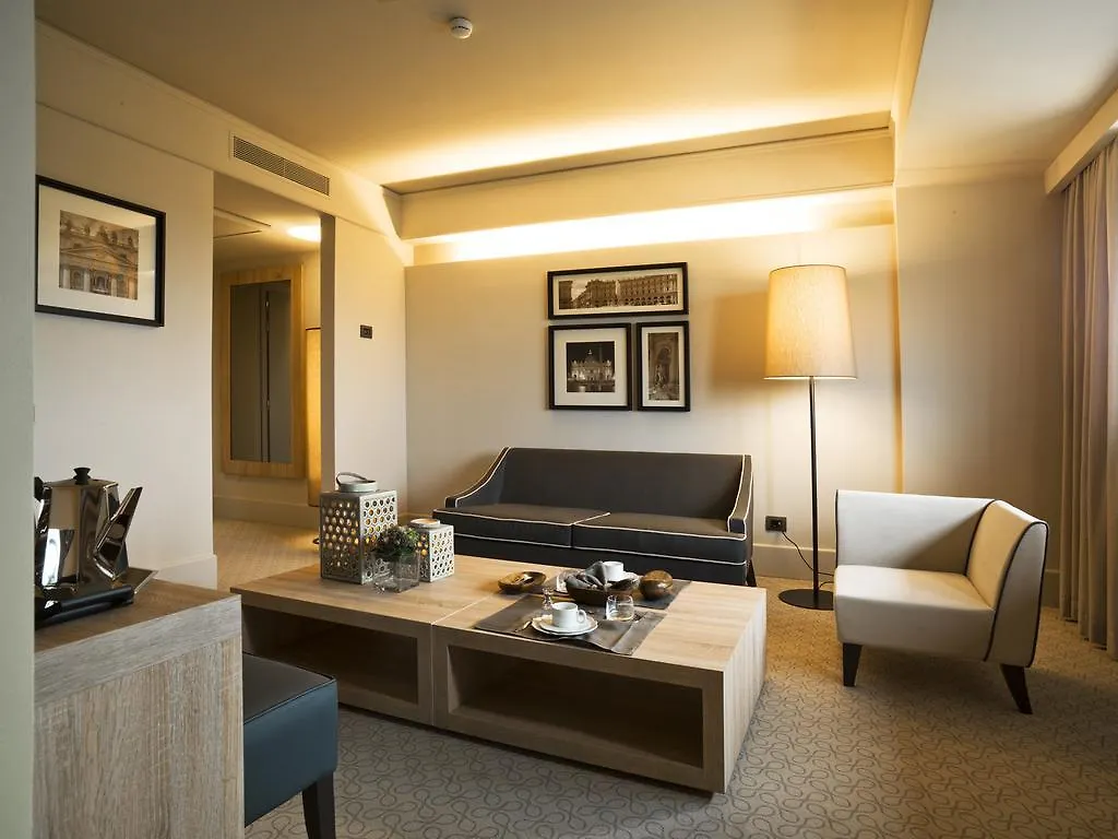 A.Roma Lifestyle Hotel